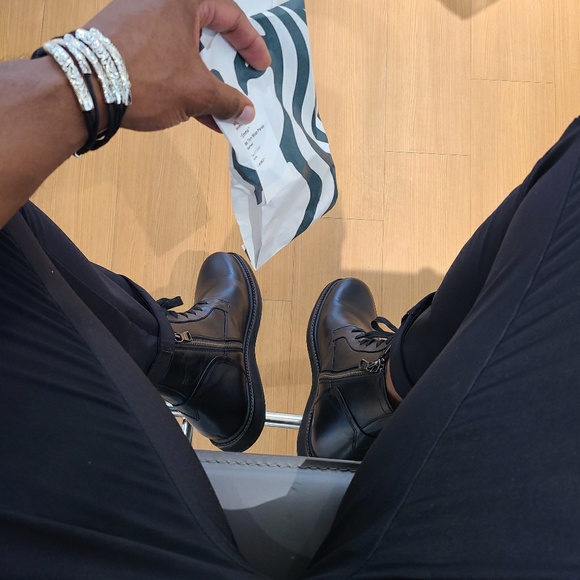 Meet your Posher, Maury - Picture 1 of 1